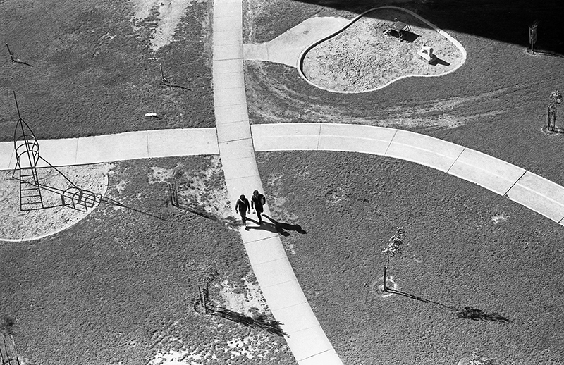 Life in an Inner Melbourne Housing Estate, 1986: Australia : Richard Moore : Journalist : Photographer :